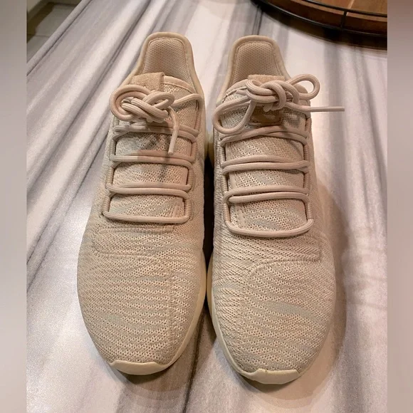WOMENS ADIDAS shoes SIZE 8
